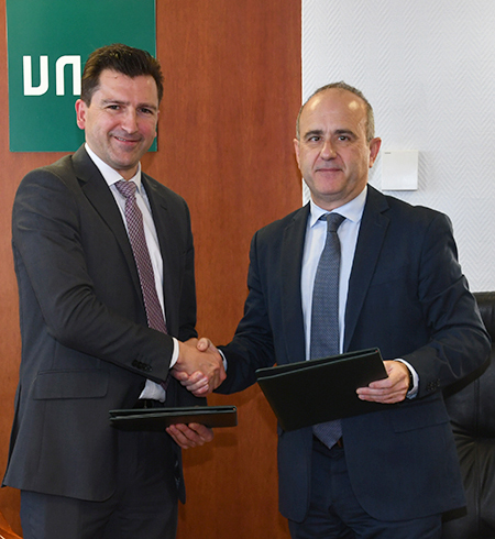 Web 20180110 JPPenarrubia y RMairal apretón de manos 32269995